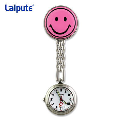 Leuchtende Krankenschwestern befestigen auf Taschenuhr-Legierungs-Bügel-netter Quarz-Taschenuhr