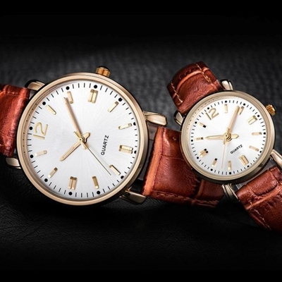 Lederne Paar-Uhr Rohs für Liebhaber-Quarzwerk-Bambusstreifen-Bügel