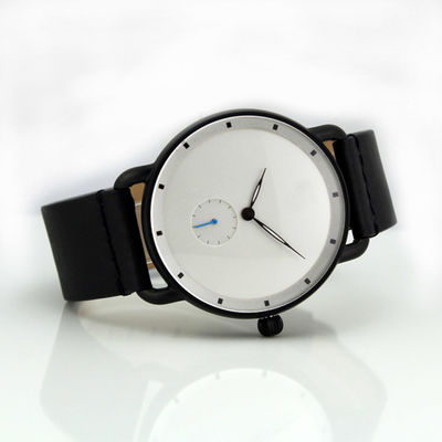 Die Mode-Luxusedelstahl-Quarz-Militärsport-lederne Band-Skala-Armbanduhr der Männer