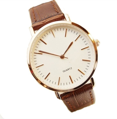 Klassischer Diamond Quartz Leather Band Watches für Paar-Designer