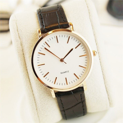 Klassischer Diamond Quartz Leather Band Watches für Paar-Designer