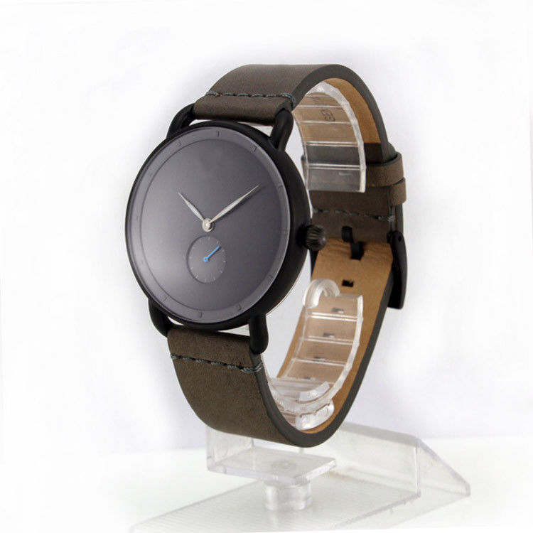 Die Mode-Luxusedelstahl-Quarz-Militärsport-lederne Band-Skala-Armbanduhr der Männer